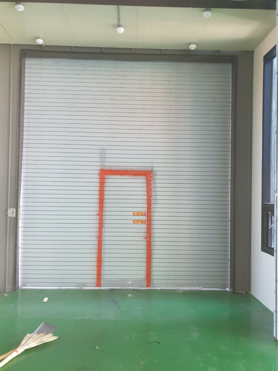 235149625_F58OGLHk_48f7bb2b6438a70bdb8bc12e67dcb02551f80158.jpg 이미지크게보기