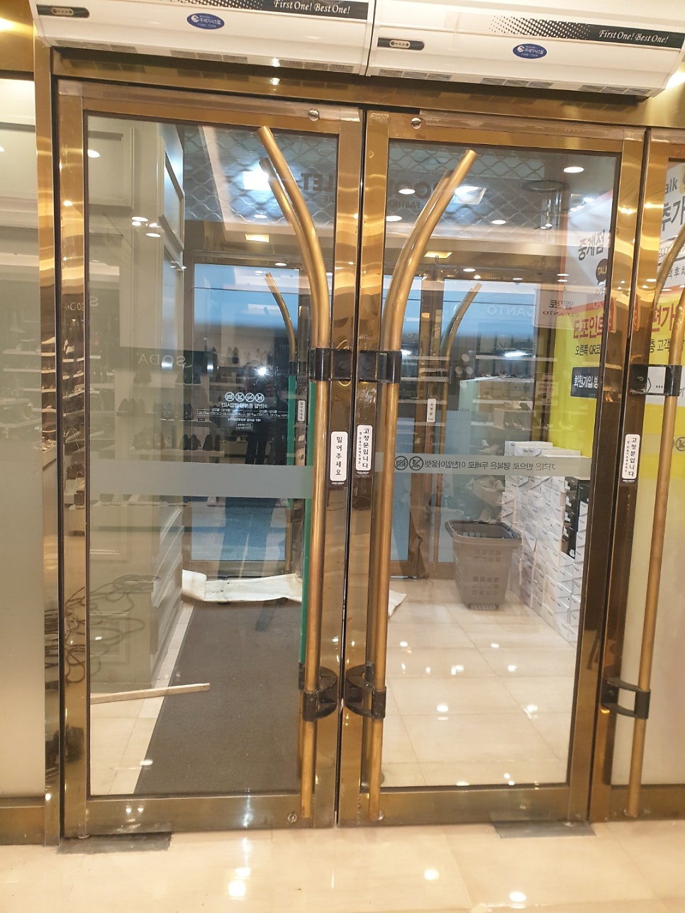 235149625_JGiE7z0f_a514909de25ebff8cf94093c4ca2525858ca04cf.jpg 이미지크게보기